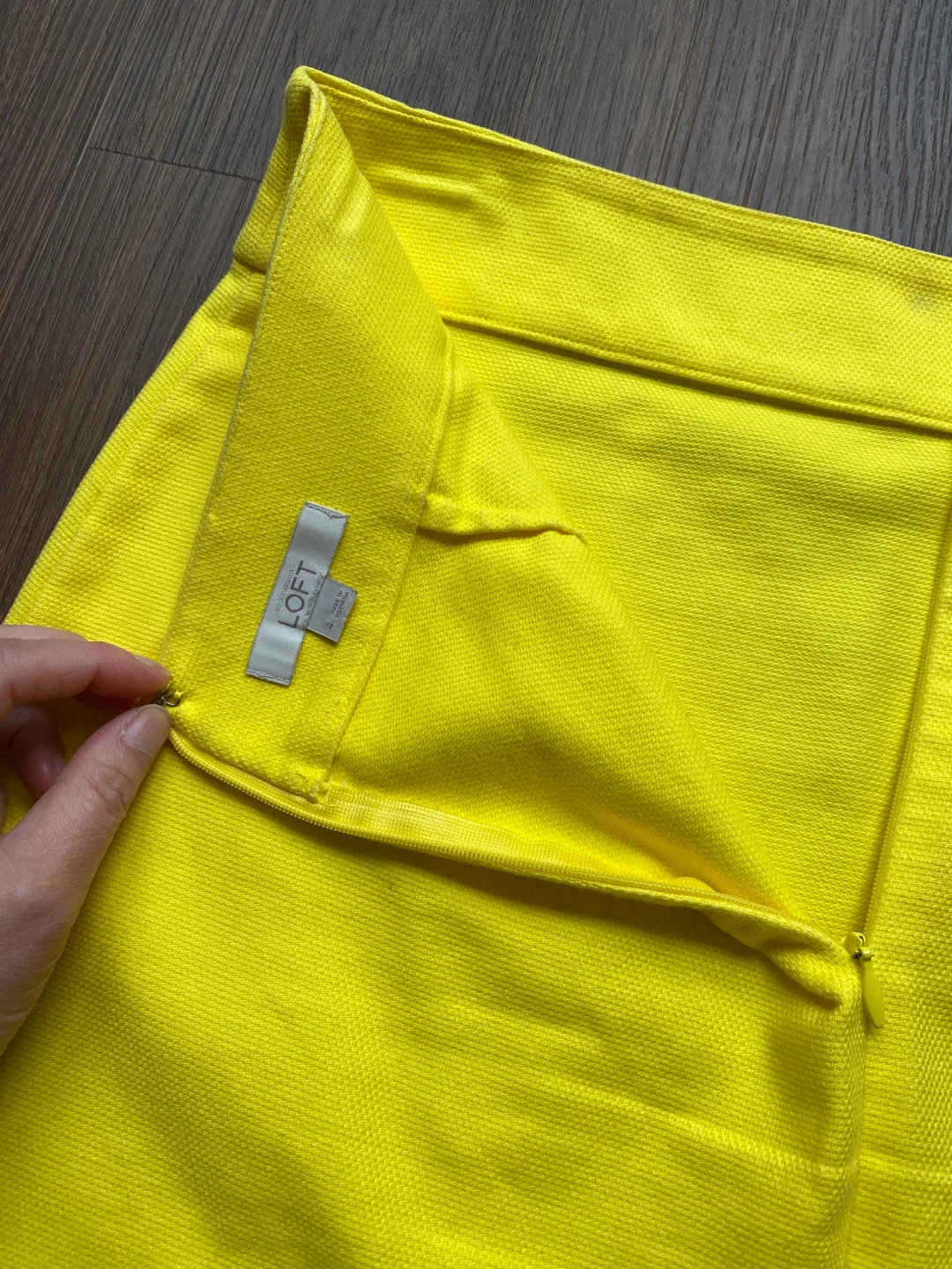 LOFT Yellow Mini Skirt Size 4 ⚽️ - photo 3