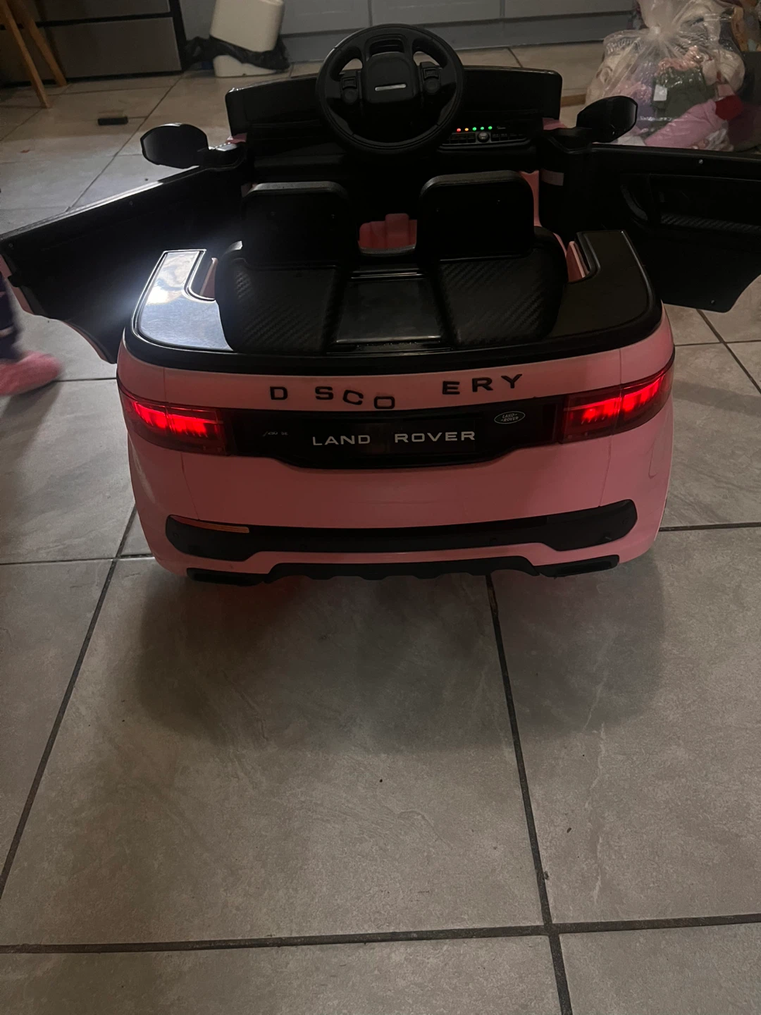 Kids Ride-On Land Rover Discovery Electric Car - Pink - photo 4