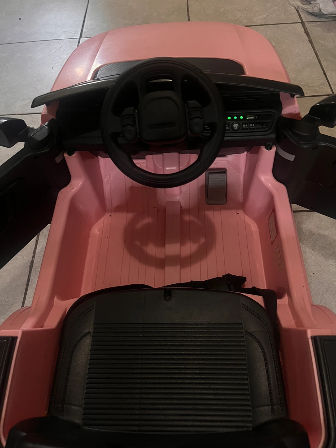 Kids Ride-On Land Rover Discovery Electric Car - Pink - photo 3