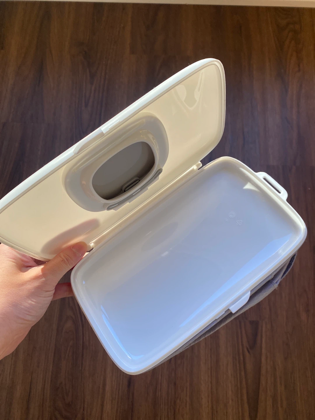 OXO Tot Travel Wipes and Diaper Case ⚽️ - photo 4