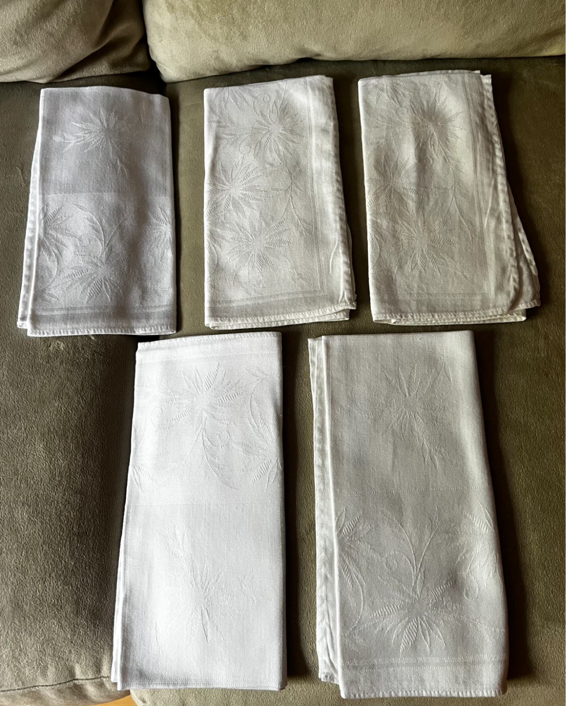 Set of 5 White Jacquard Napkins