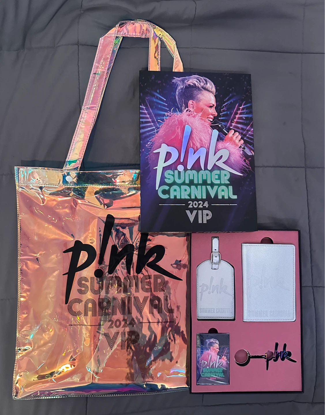 P!nk Summer Carnival 2024 VIP Merchandise Set ⚽