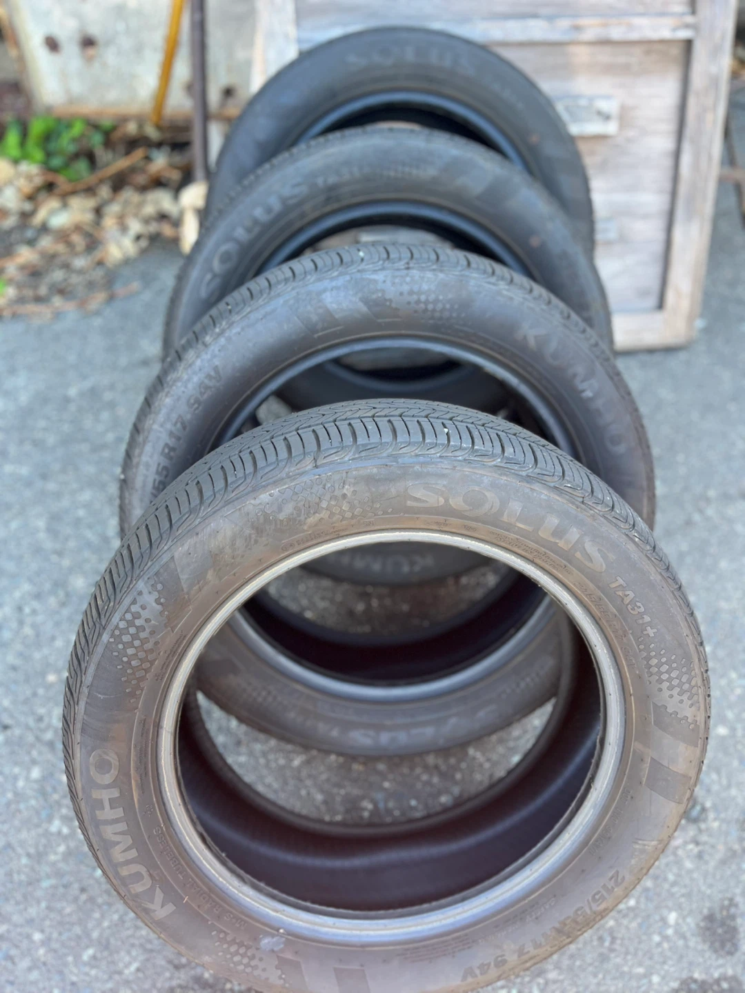 Kumho Solus 215/55R17 Tires (Set of 4)