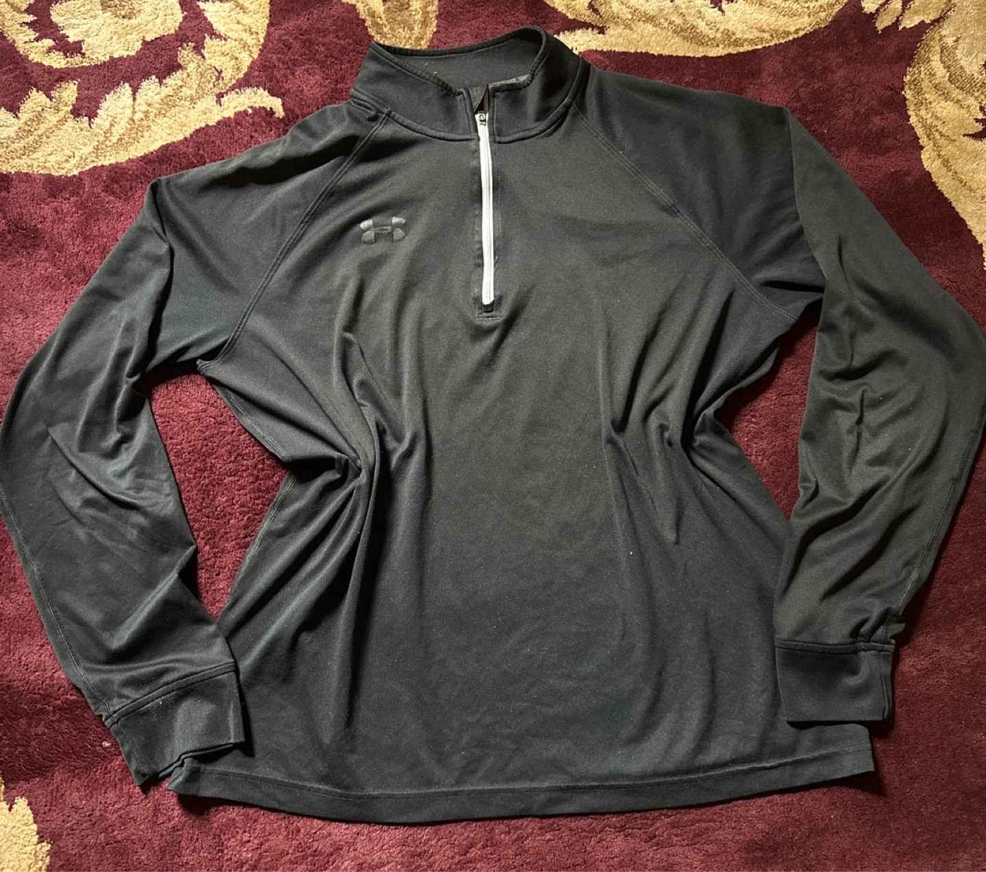 Under Armour 1/4 Zip - men’s med/womens lg