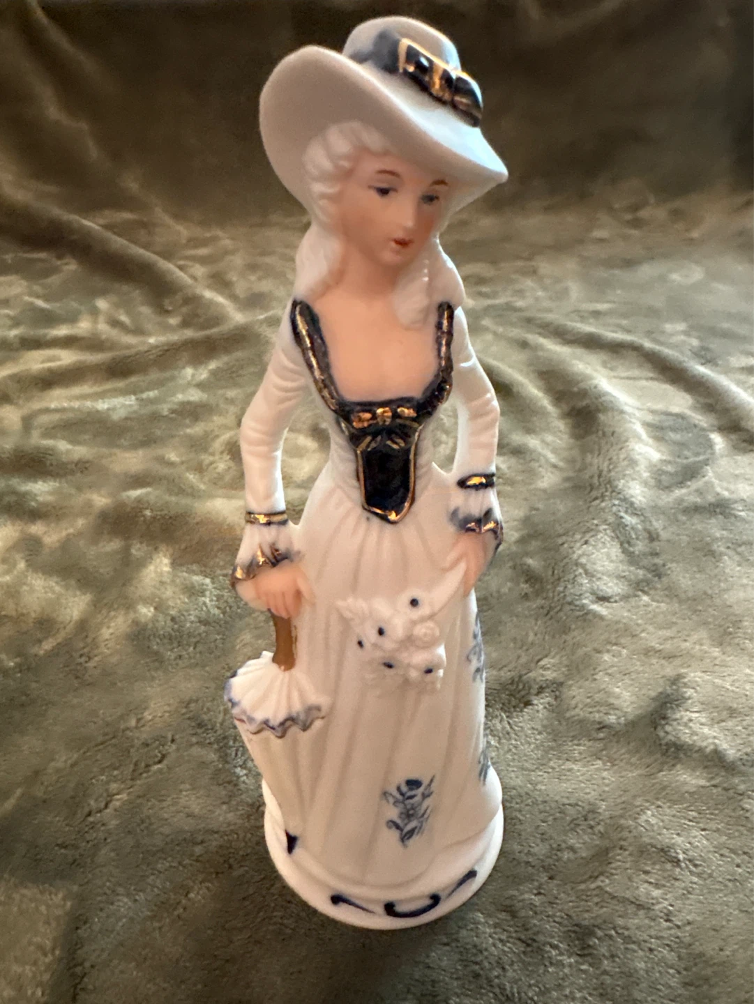 Decorative Figurine of a Woman in a Hat