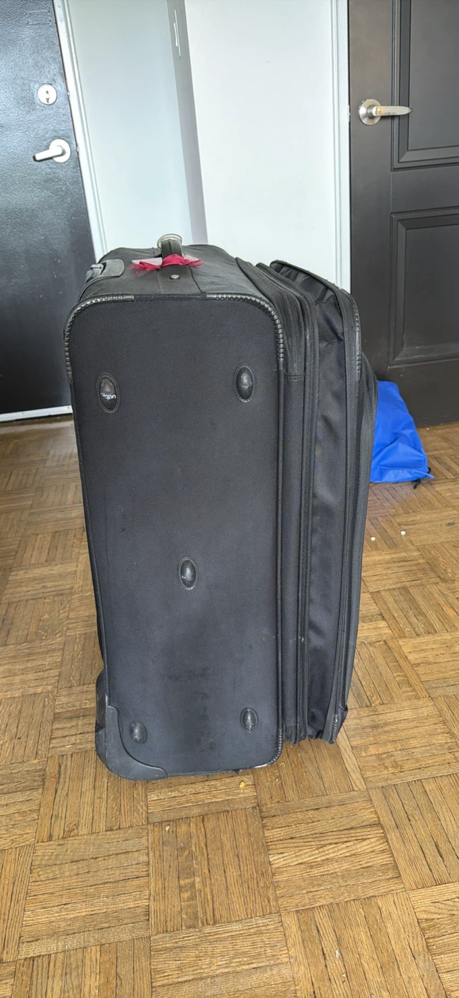 Eminent Black Softside Spinner Luggage - photo 4