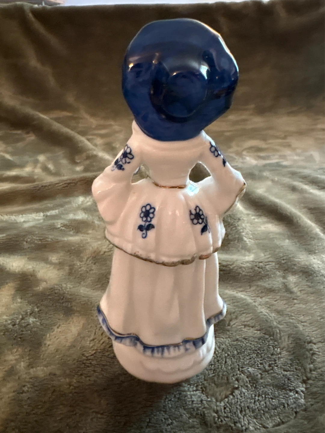 Ceramic Figurine of Woman in Blue Hat - photo 2
