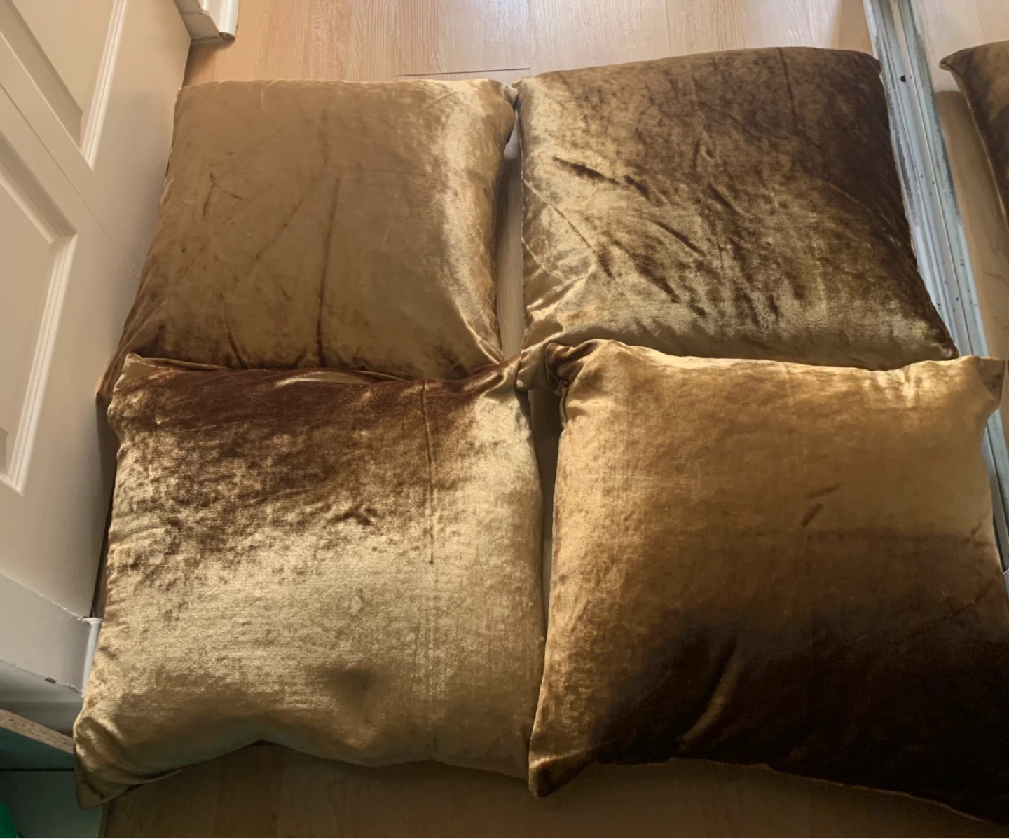 Set of 4 Velvet Throw Pillows
