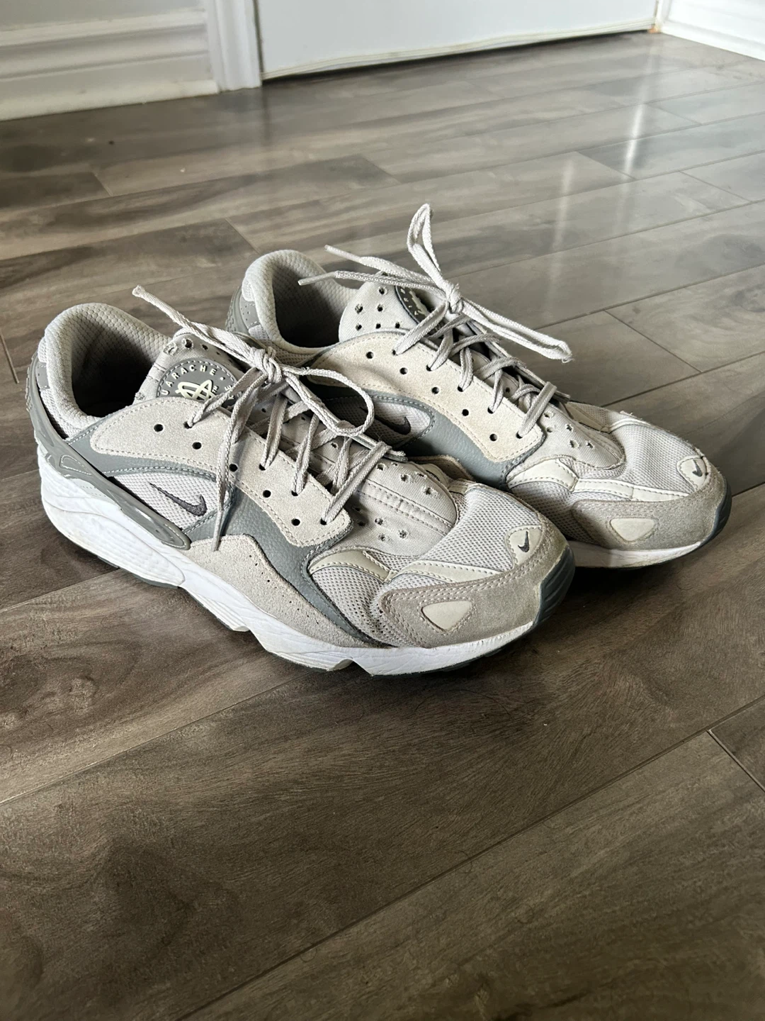 Nike Air Huarache Running Shoes - photo 3