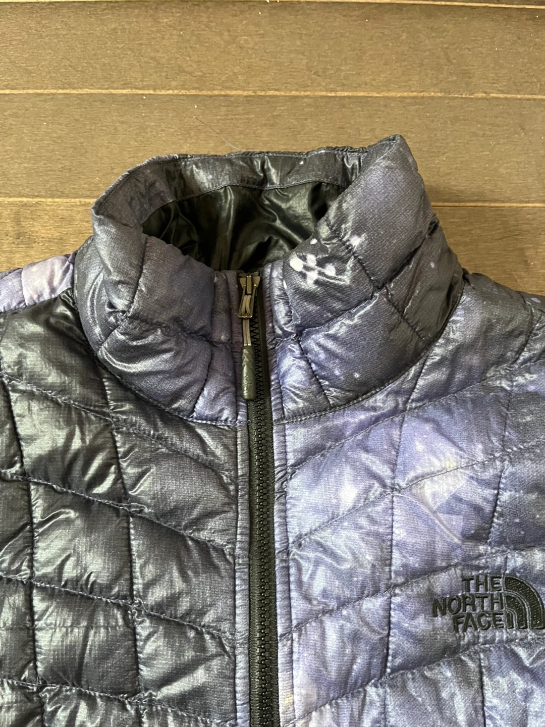 North Face galaxy print winter puffer jacket - photo 3