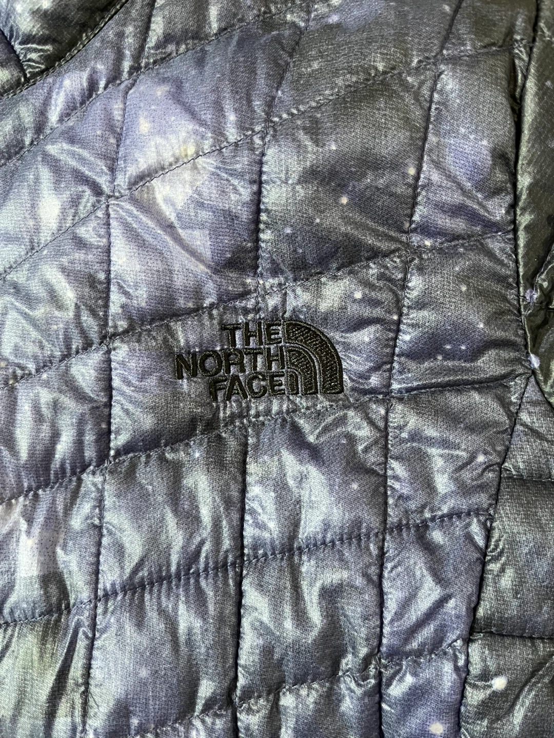 North Face galaxy print winter puffer jacket - photo 2