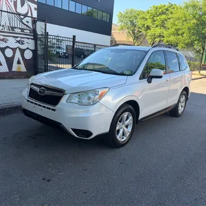 2015 White Subaru Forester SUV