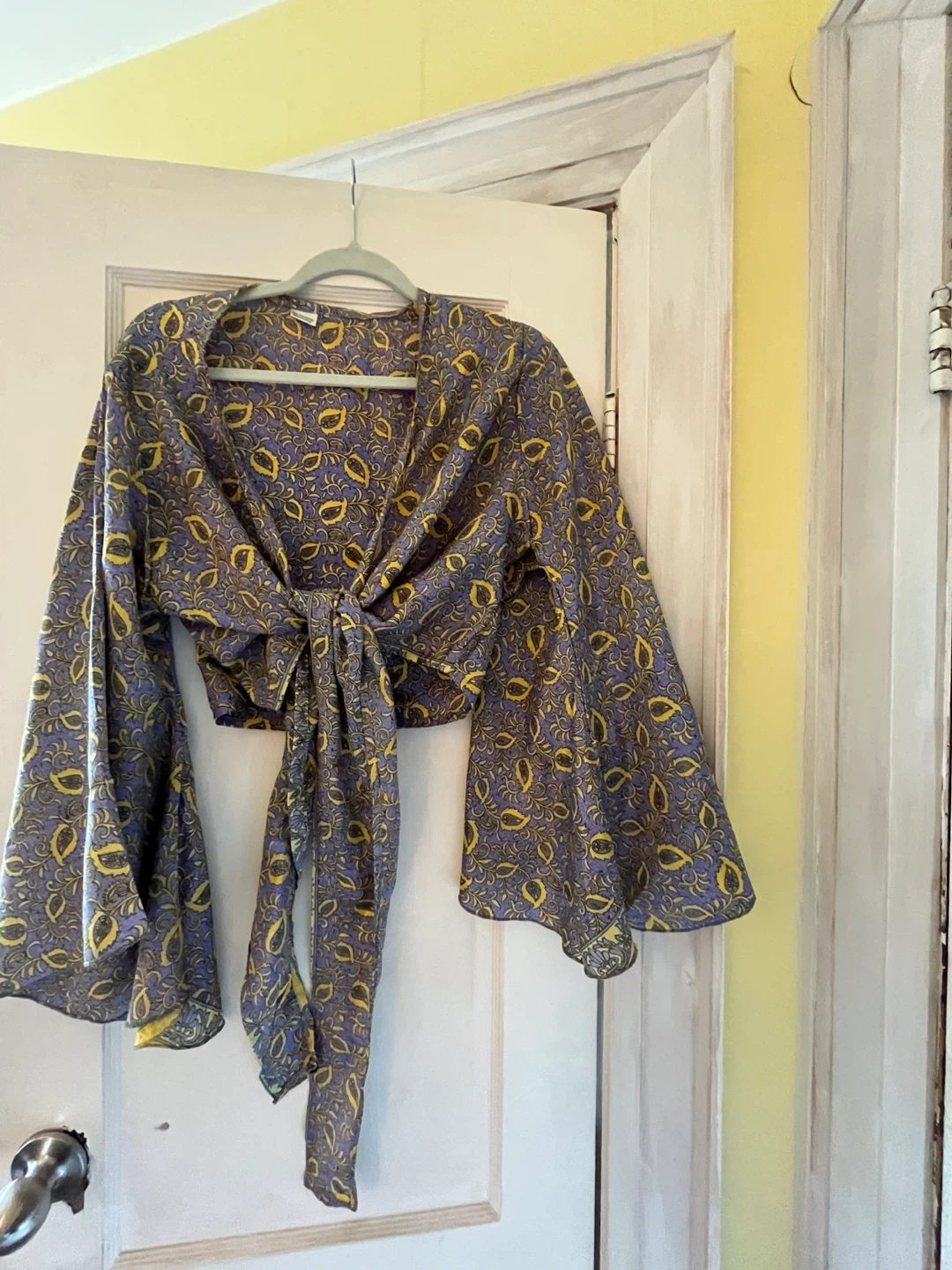 1970’s vintage paisley purple wrap top