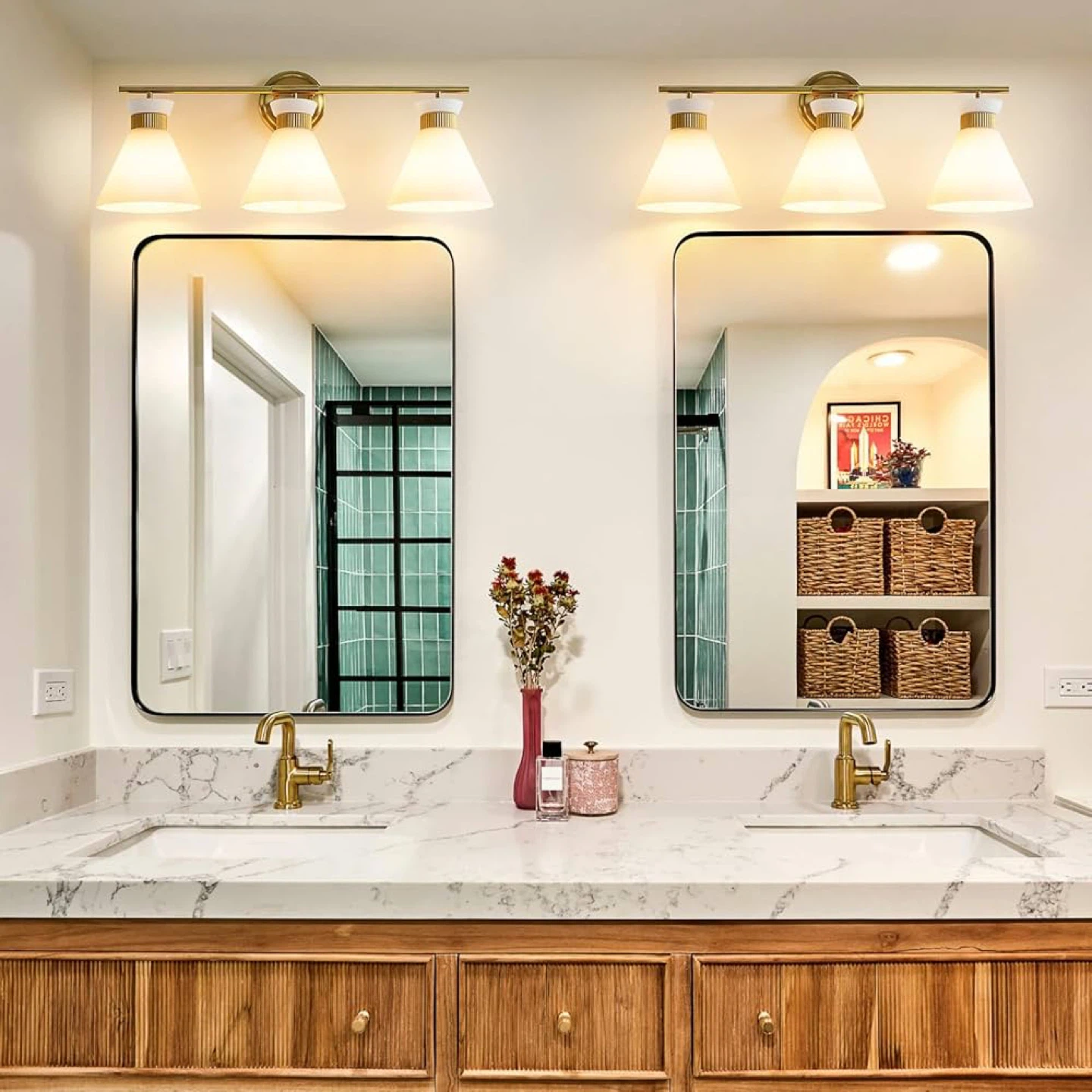 Bathroom light fixture