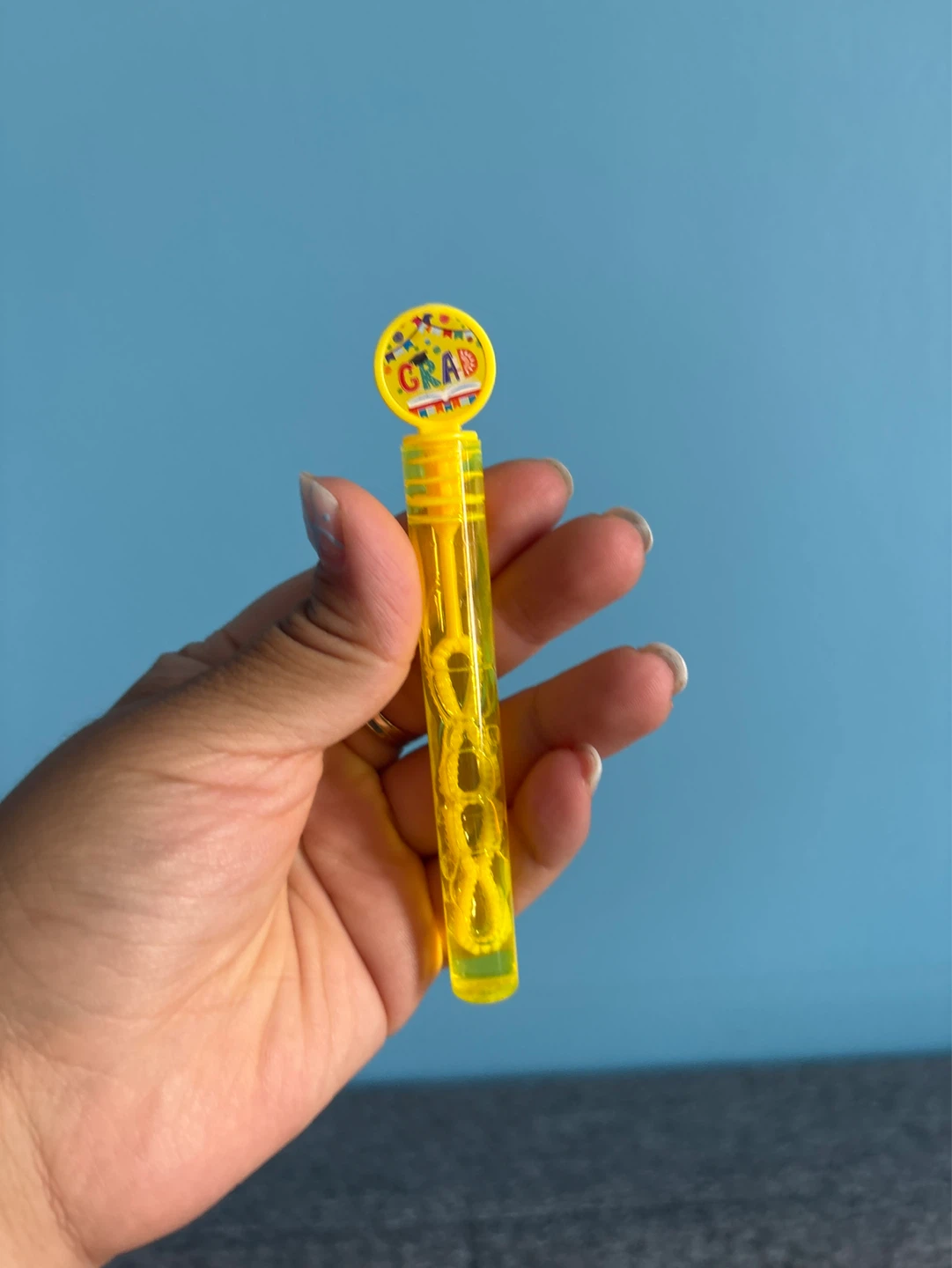 Yellow Graduation Bubbles Wand⚽️