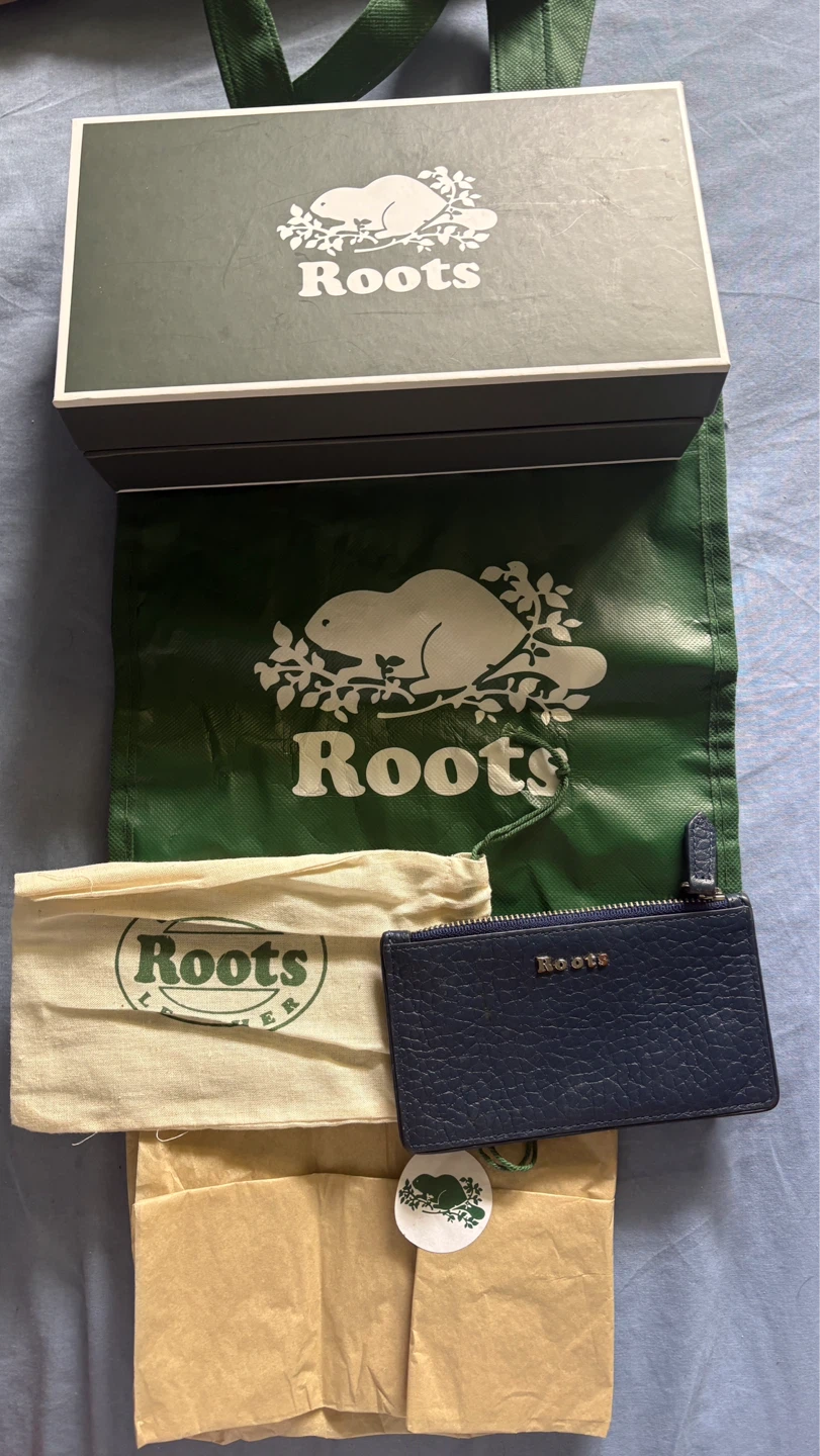 Roots Leather Card Holder