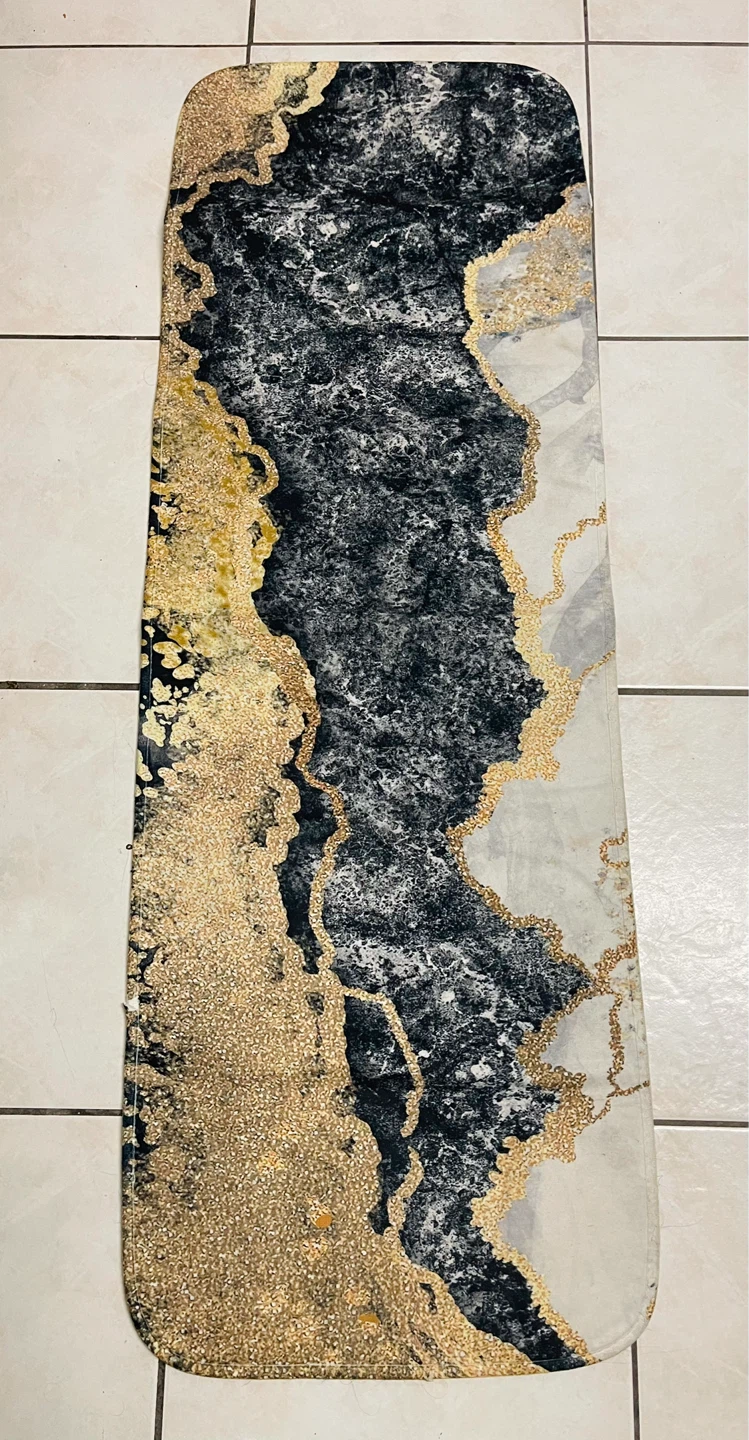 ⚽ Runner Rug with Marble and Gold Design - photo 2