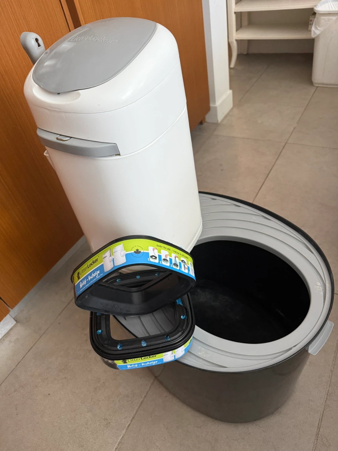 Litter Locker Cat Litter Disposal System & Litter Box