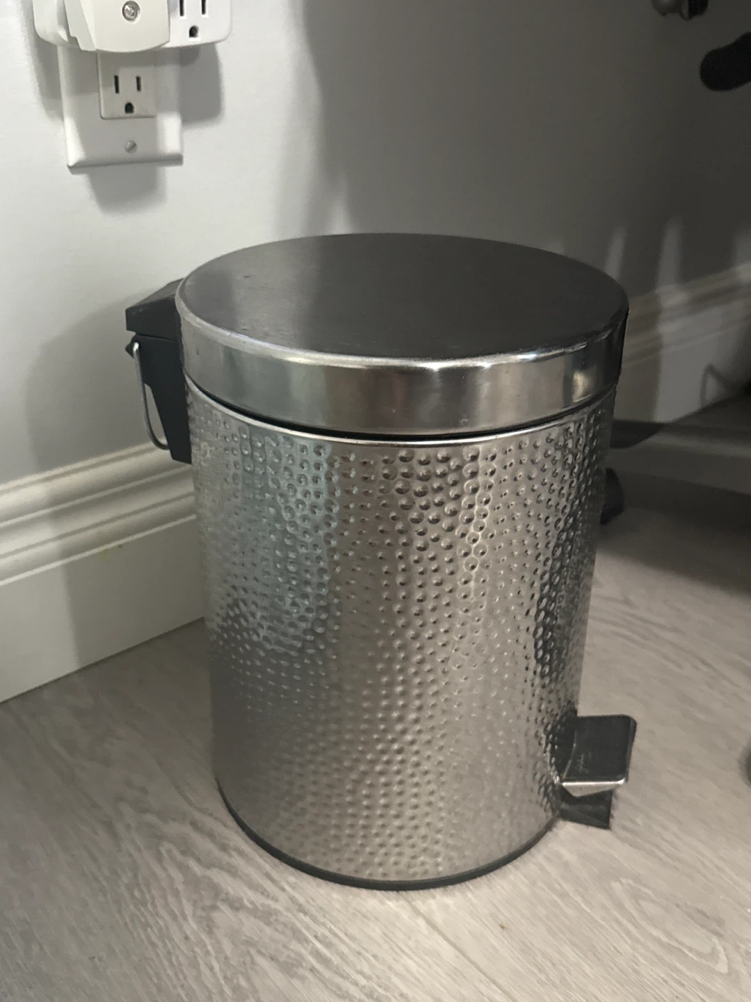 Hammered Metal Step Can Trash Bin
