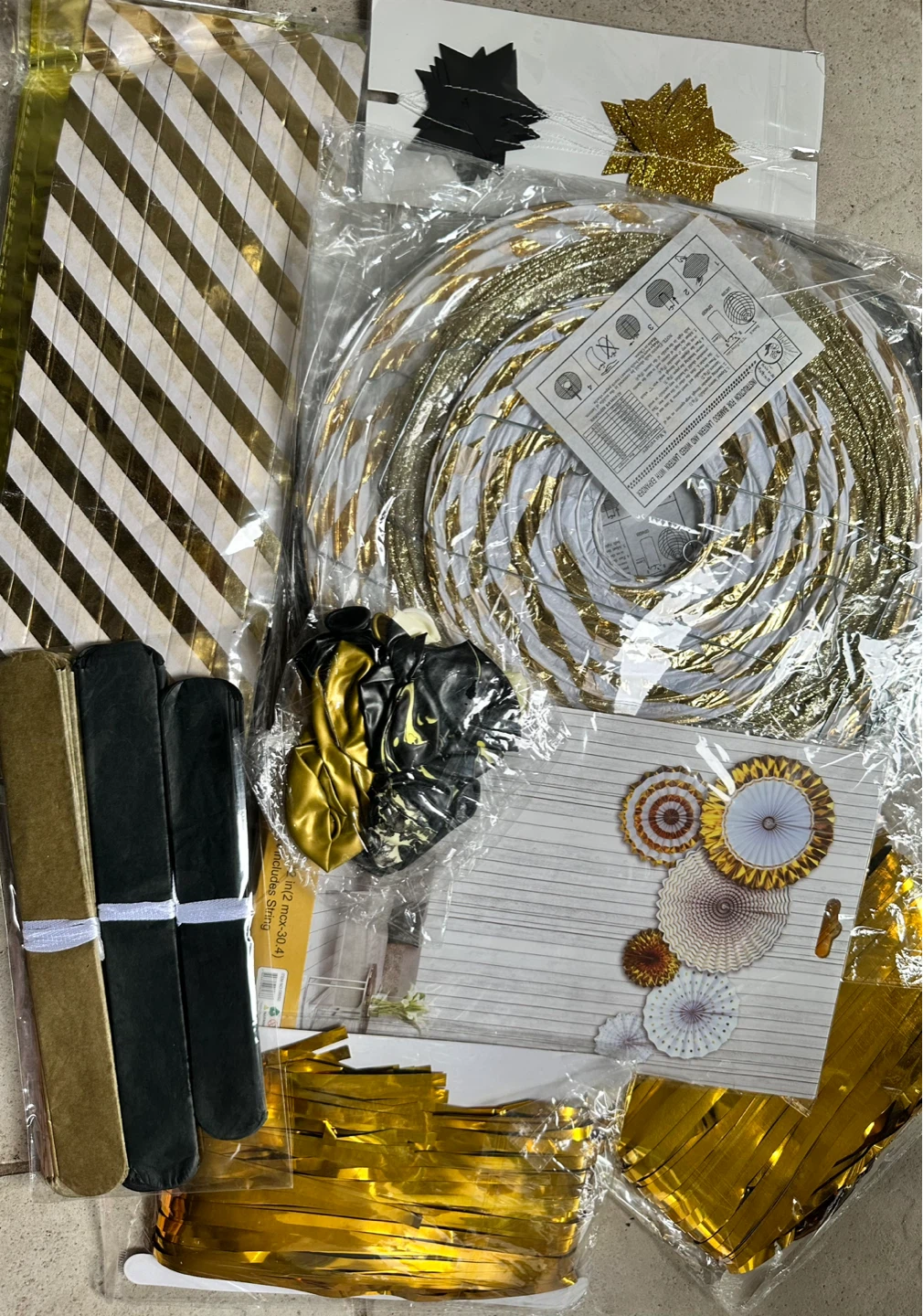 ⚽ Gold and Black Party Decor Set Graduation or Birthday