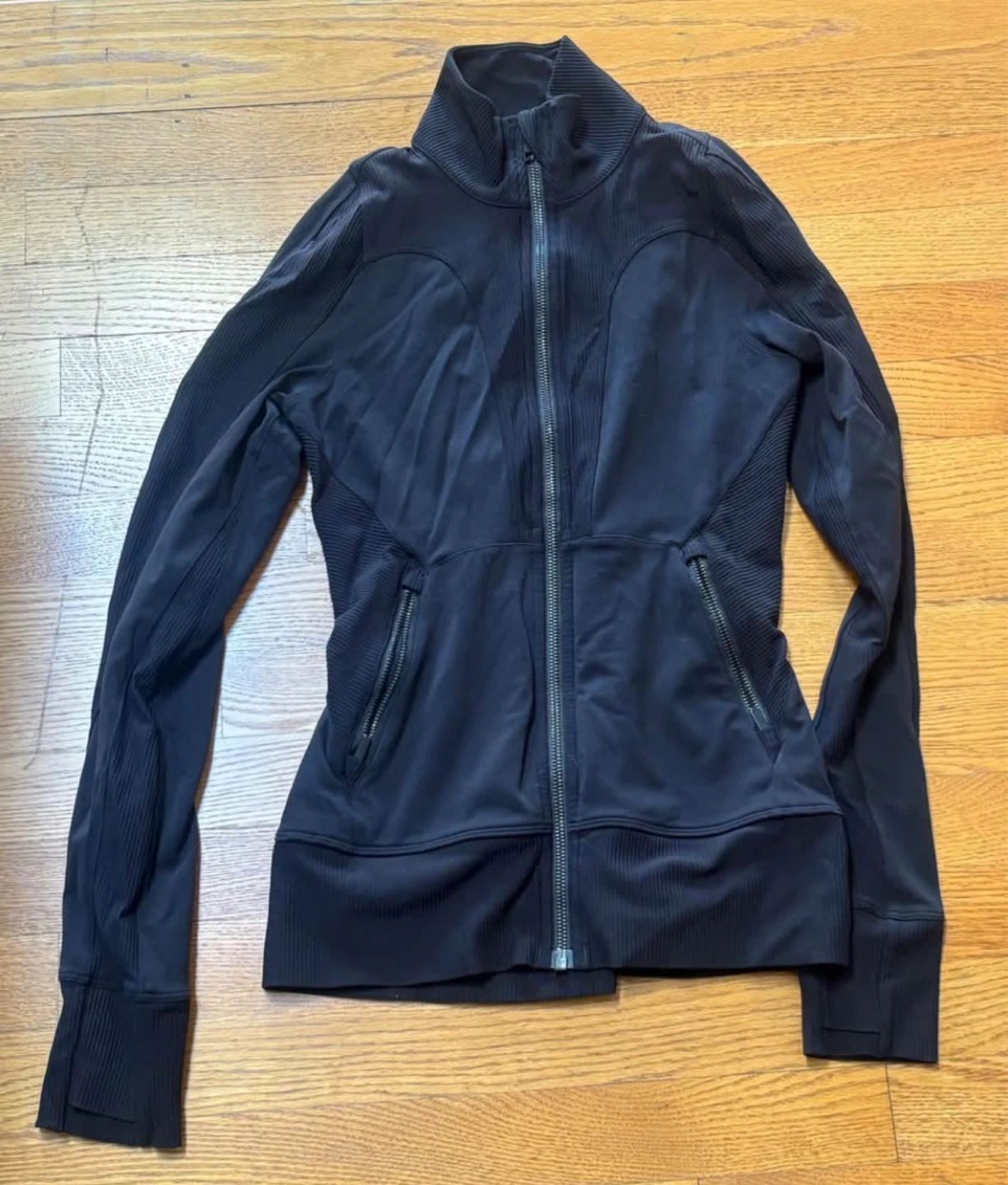 Lululemon like new condition clothes