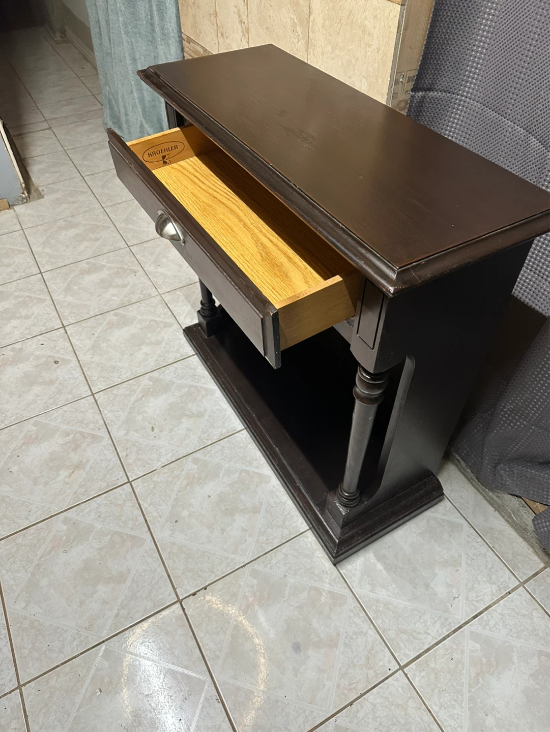 Vintage Dark Wood Nightstand / Side Table – Great Condition - photo 3
