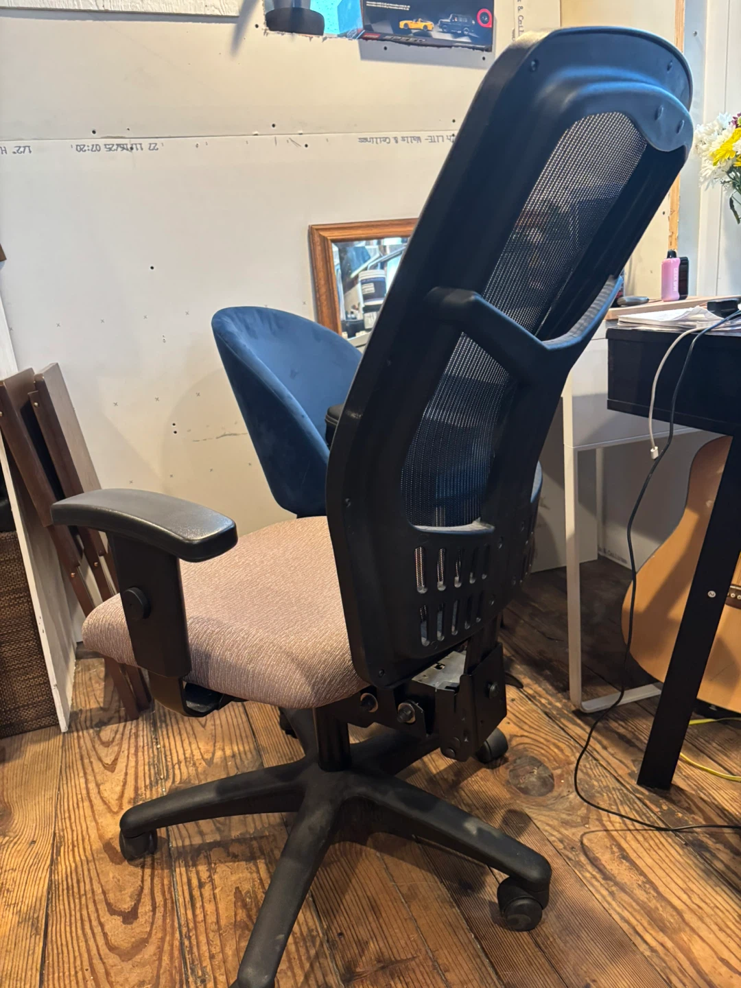 Ergonomic Mesh Back Office Chair - photo 3