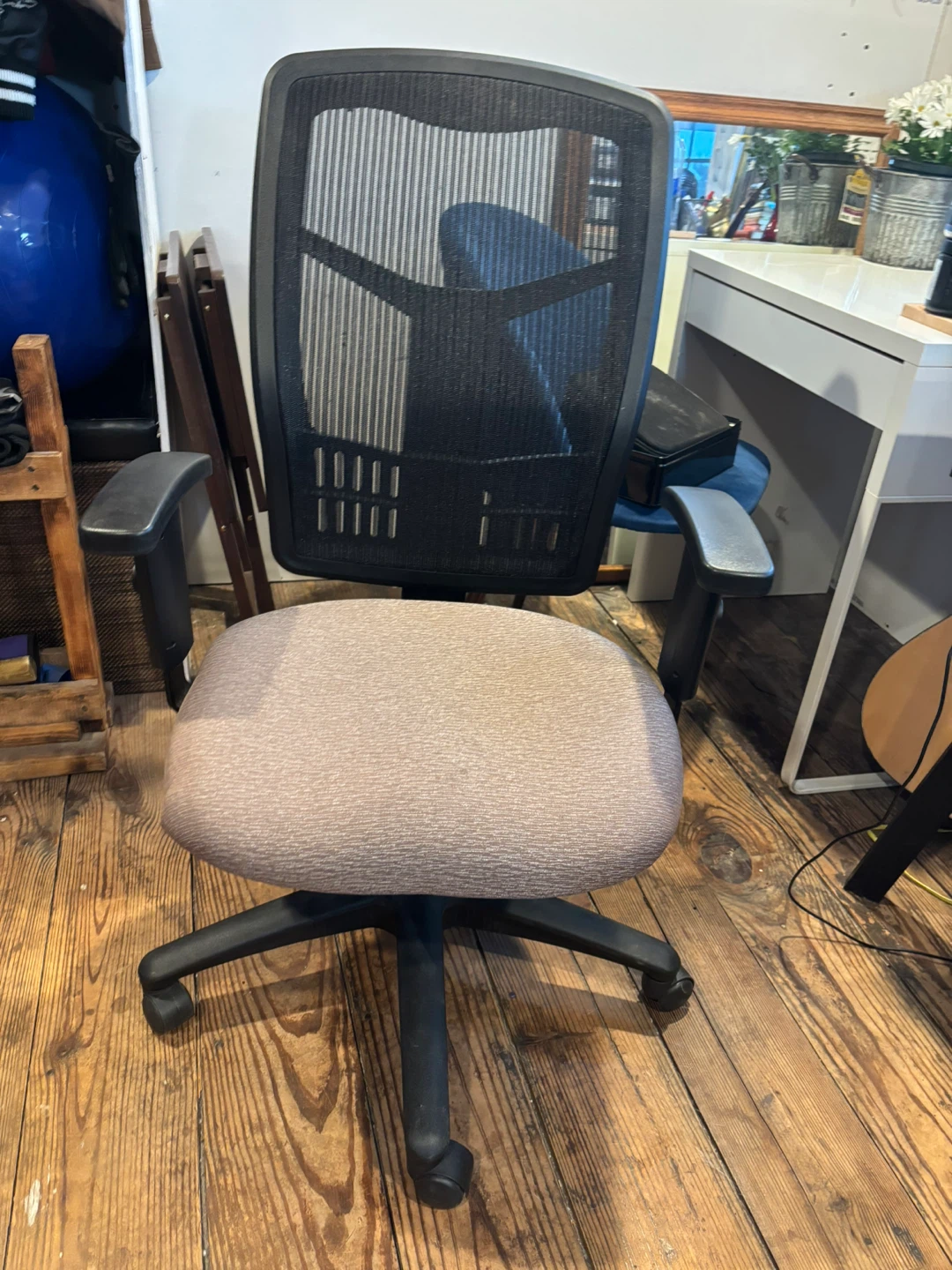 Ergonomic Mesh Back Office Chair - photo 5