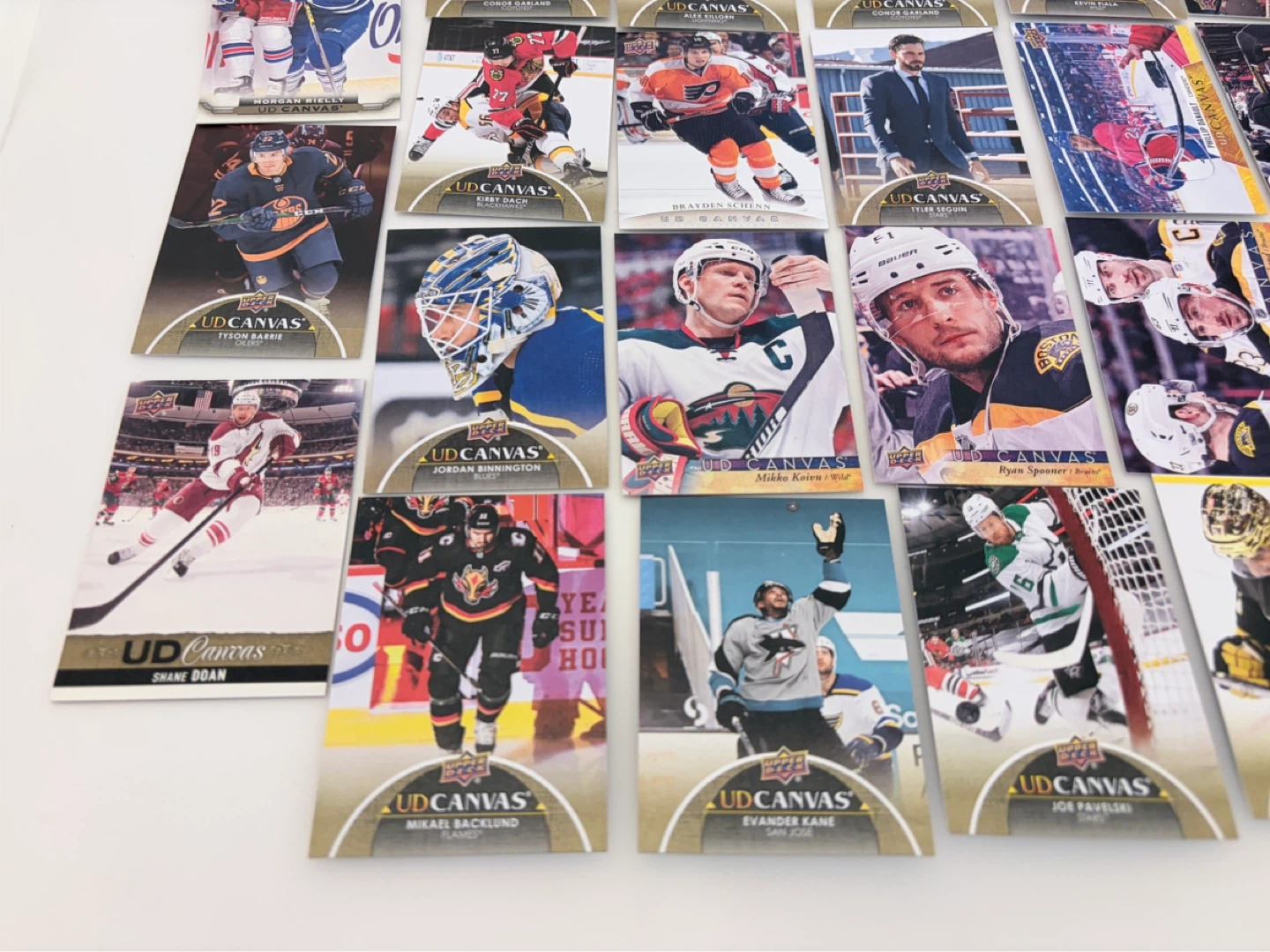23 Canvas Upper Deck Hockey Card Lot - photo 2