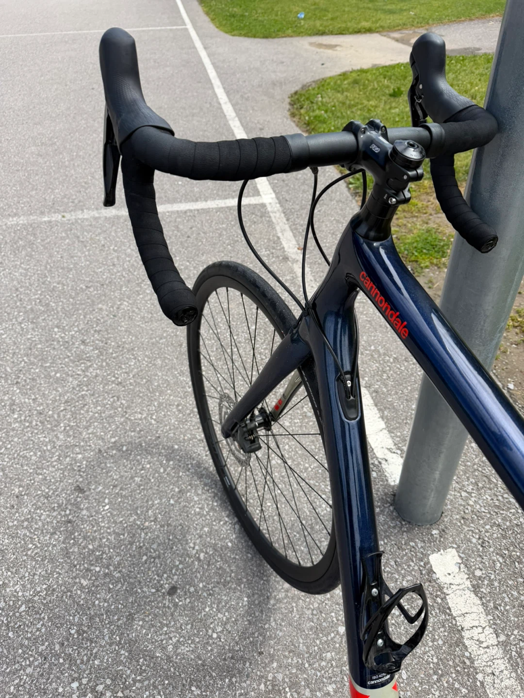 Cannondale Road Bike - photo 5