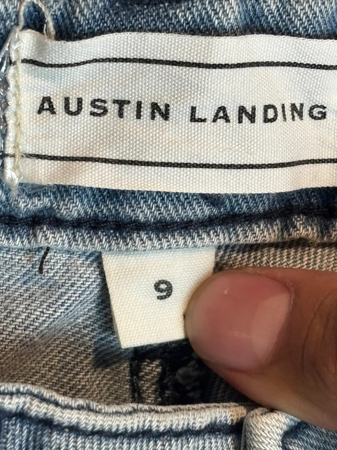 Austin Landing High Rise Loose Fit Jort Shorts Size 9 - photo 3