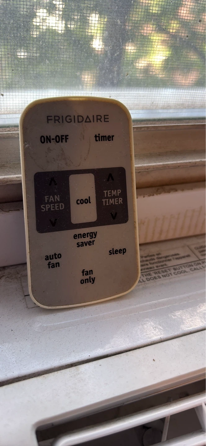 Frigidaire Gallery 8,000 BTU window air conditioner - photo 3