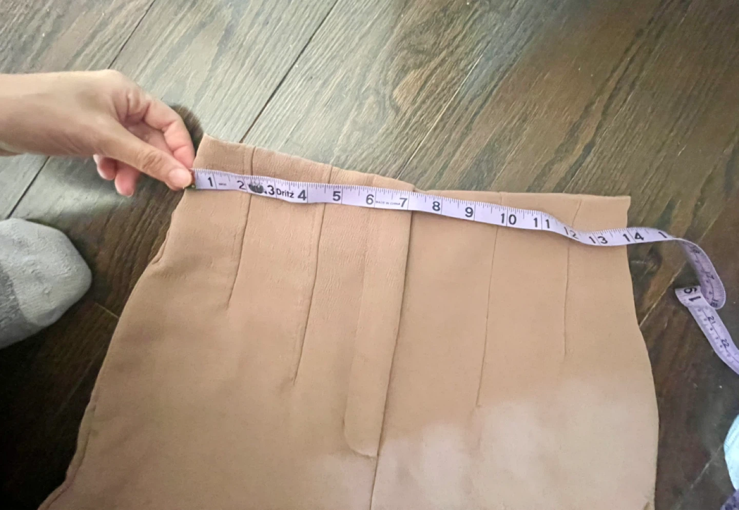 Aritzia tie front taupe pants size 6 - photo 4