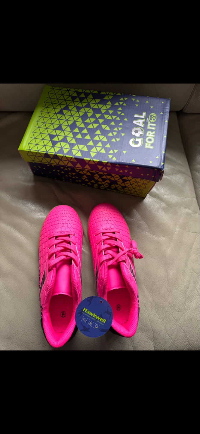 Kids indoor soccer shoes