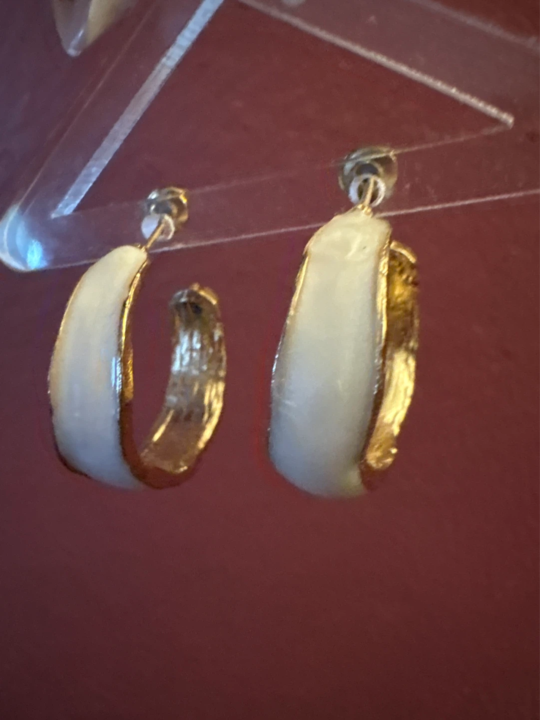 ⚽️ Gold tone hoop earrings with white enamel inlay - photo 5
