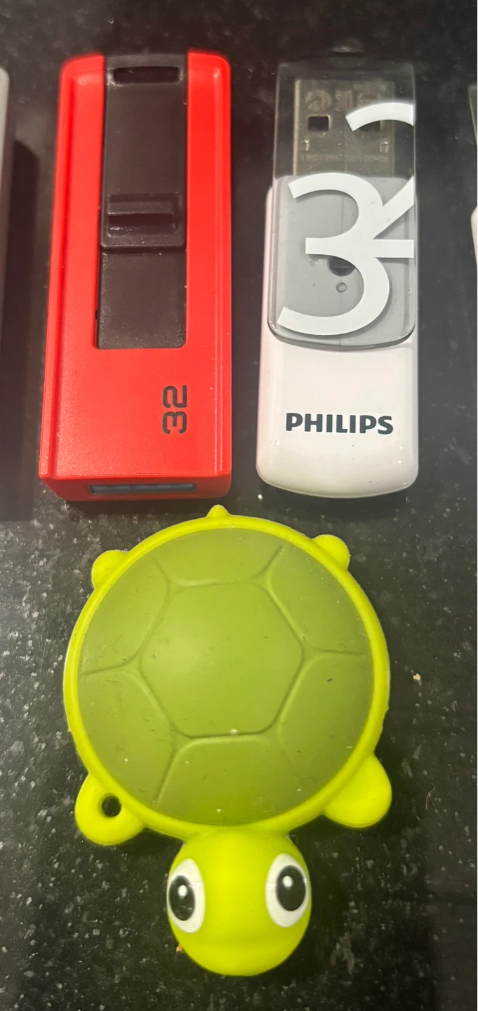 Thumb Drives 8-32Gb