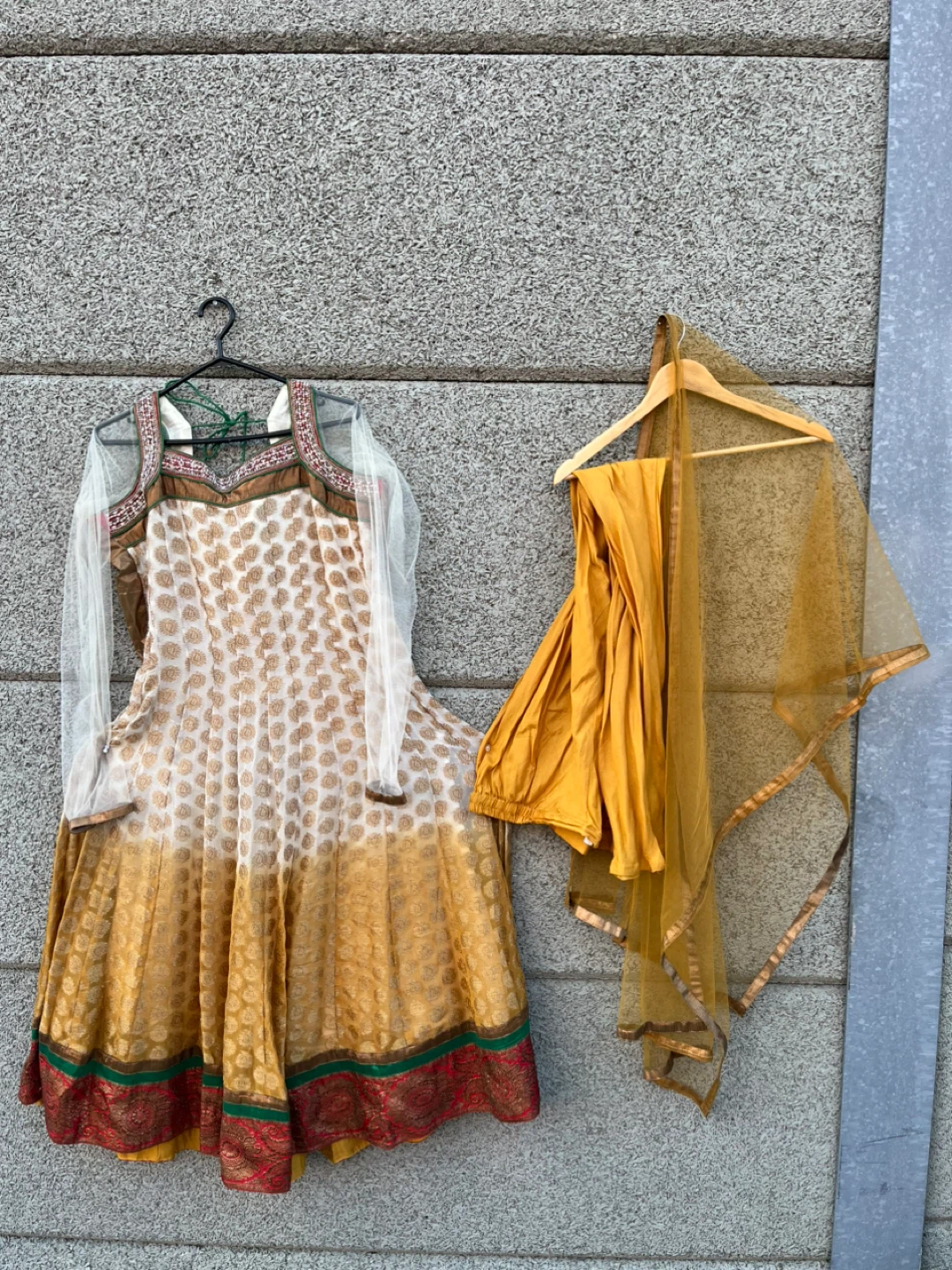 Women's Anarkali Suit Set with Dupatta - photo 4