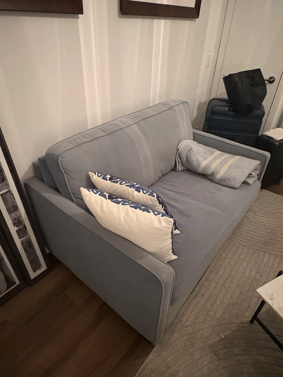 Blue suede pullout sofa from Chesterfield great condition - photo 2