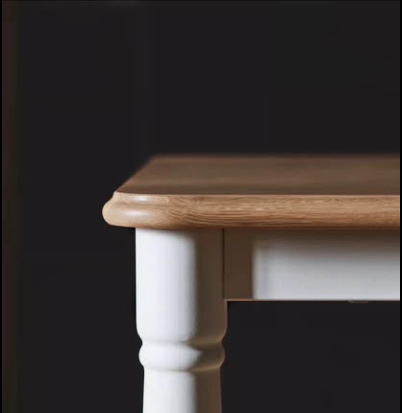 Dining/ Kitchen Table – White & Wood – Seats 4 – Great Condition - photo 5