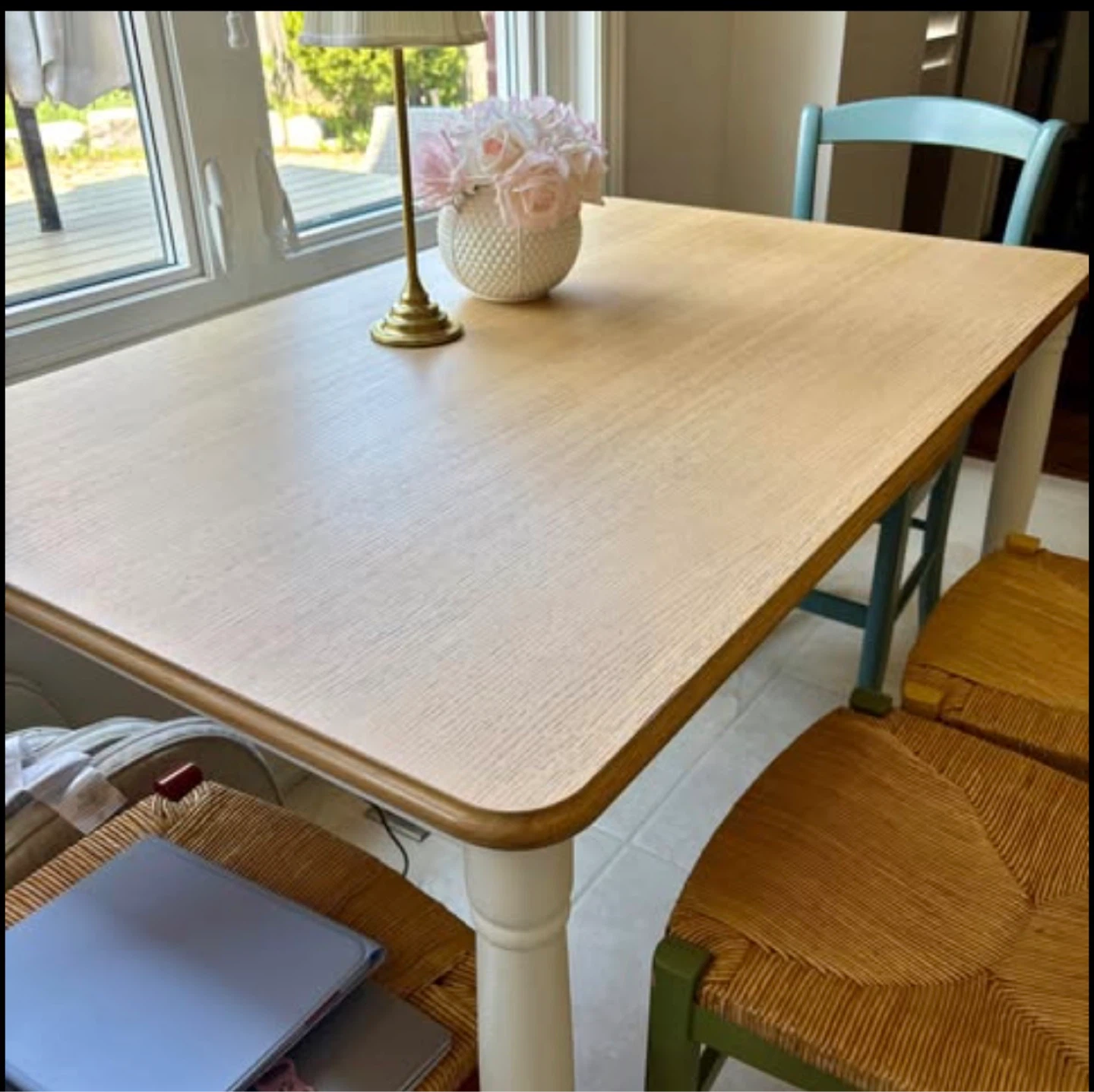 Dining/ Kitchen Table – White & Wood – Seats 4 – Great Condition - photo 2