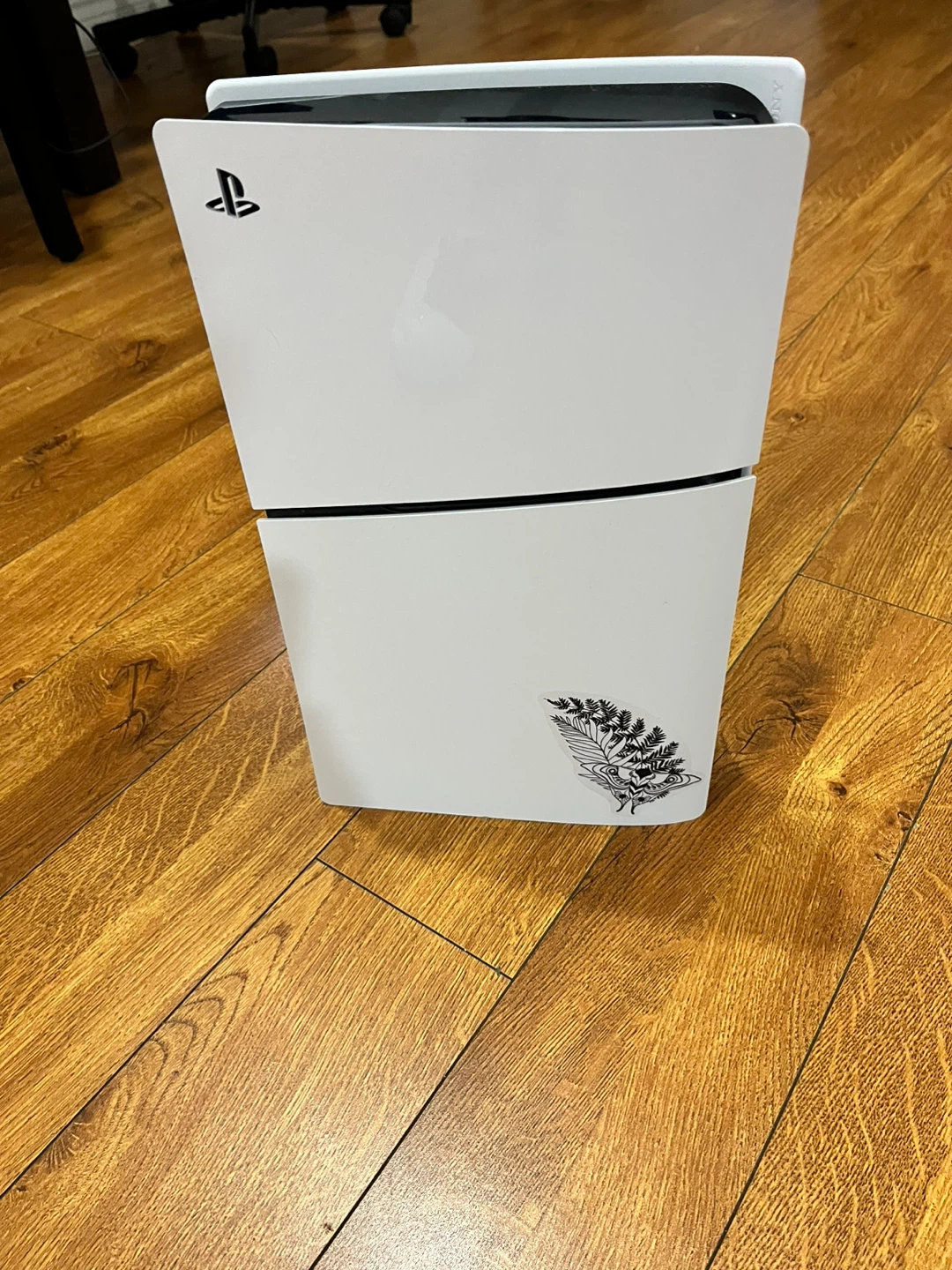 PS5 Disc Edition 1TB Bundle – 2 Controllers + 3 Games - photo 3