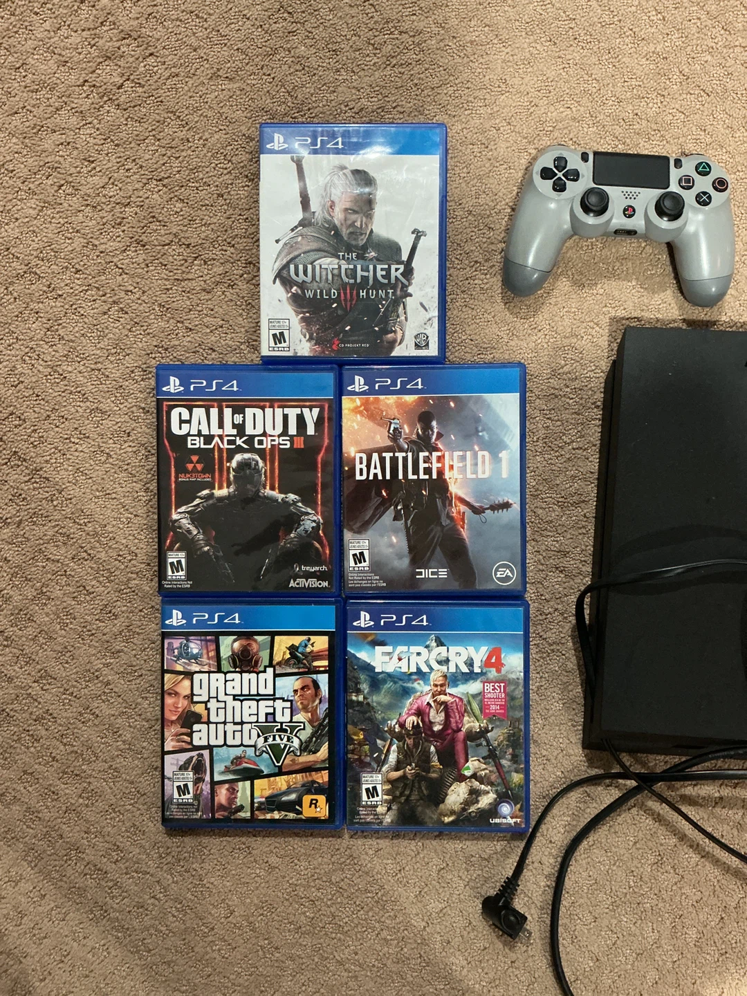 PlayStation 4 Console with 5 Games and Controller - photo 2