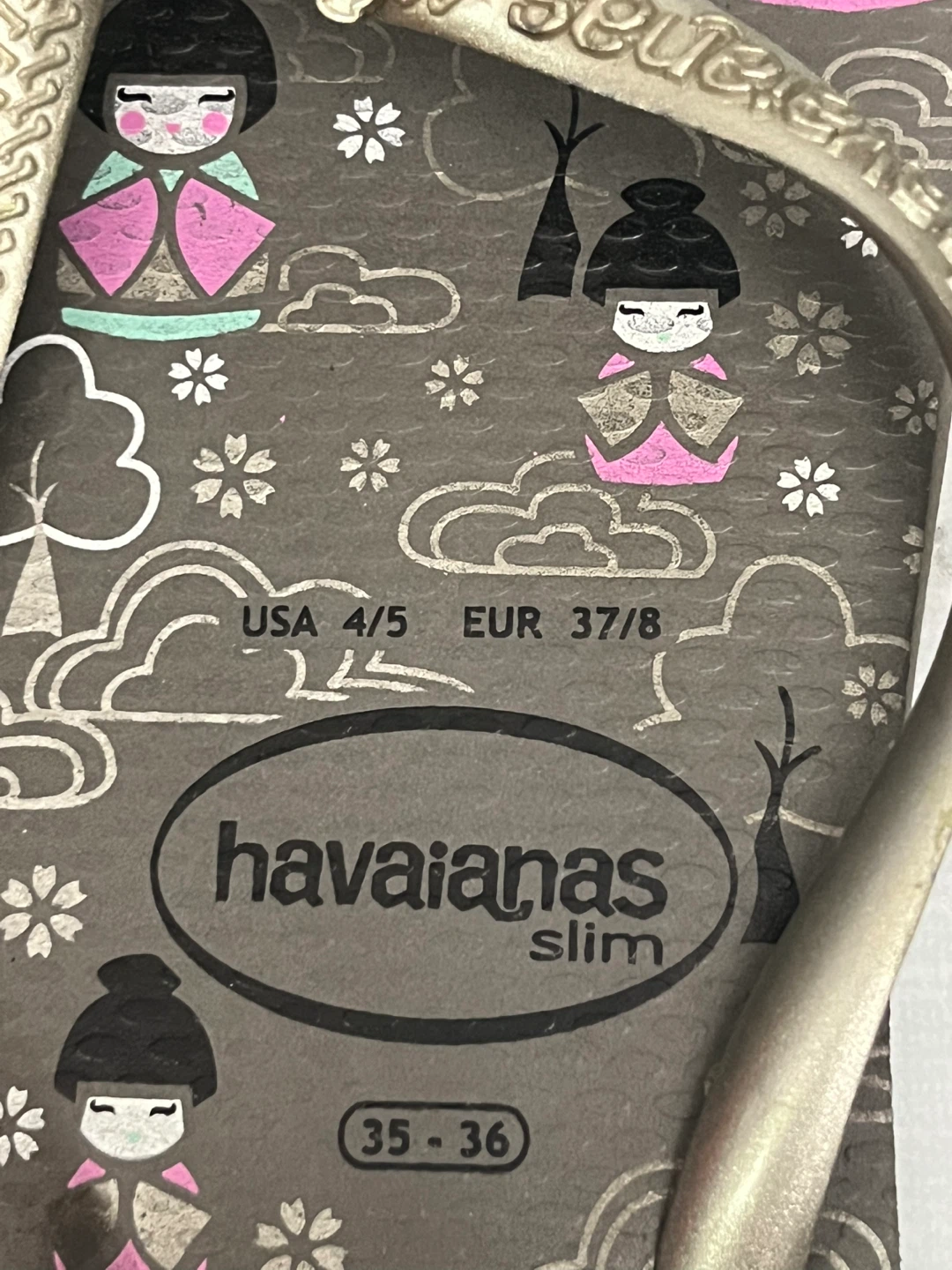 Havaianas Slim Flip Flops Grey Kokeshi Doll Print EUR 37/8 - photo 4