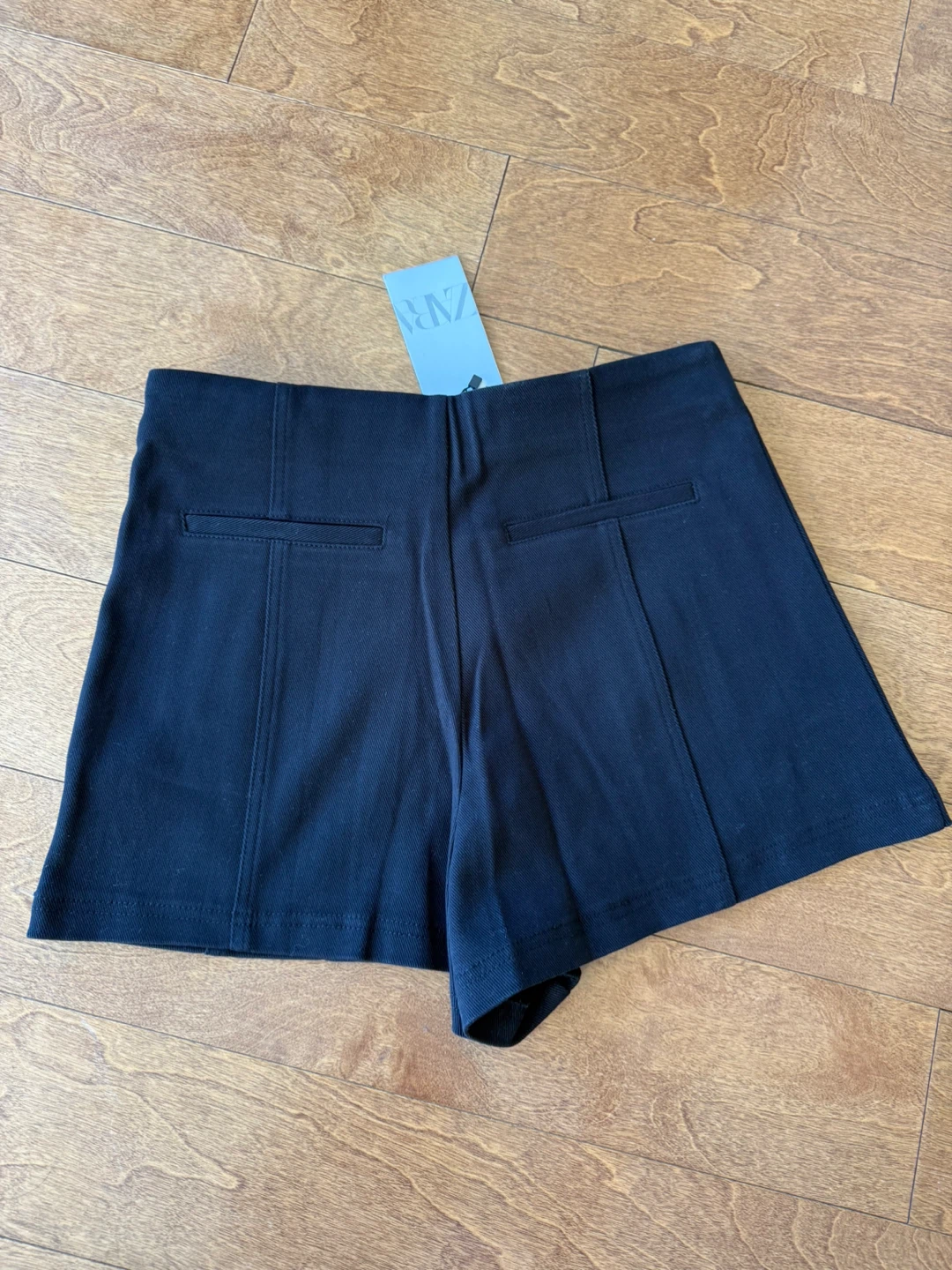 (NEW) Zara Black High-Waisted Shorts - photo 2