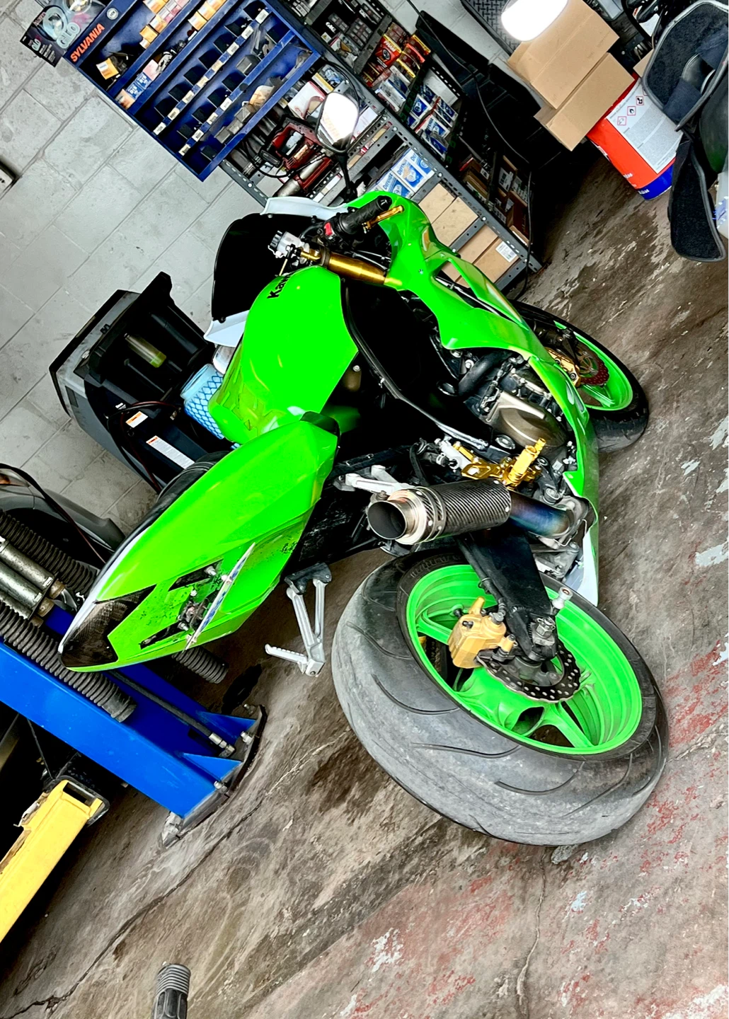 Kawasaki Ninja ZX-10R Motorcycle - photo 4