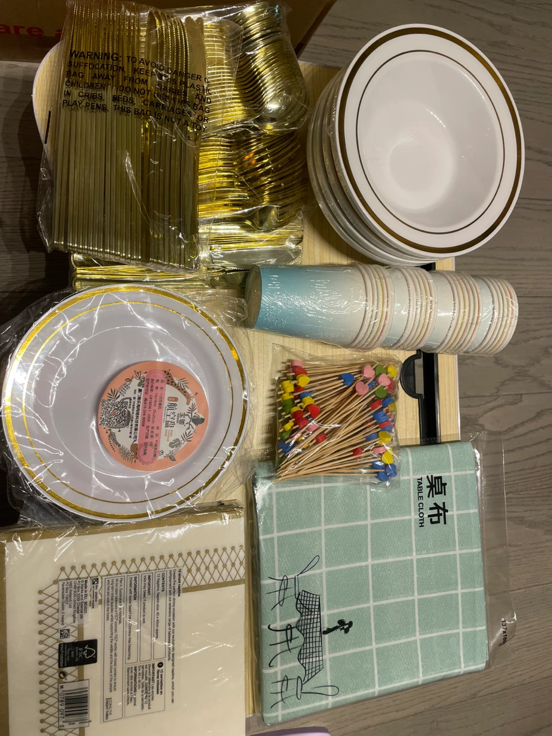 Party supplies set ⚽🎉🎊 - photo 4