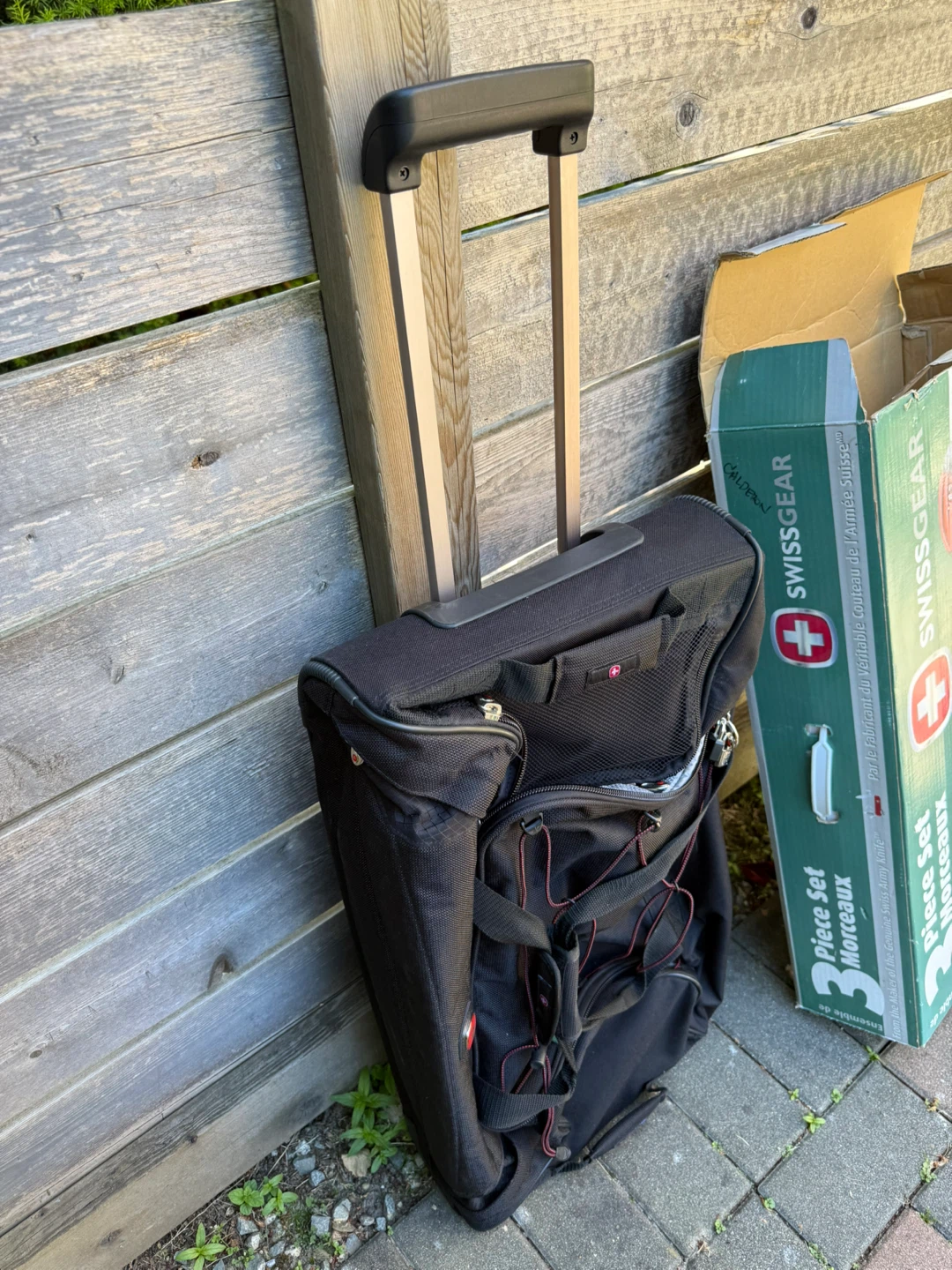 SWISSGEAR Rolling Duffle Bag - photo 3