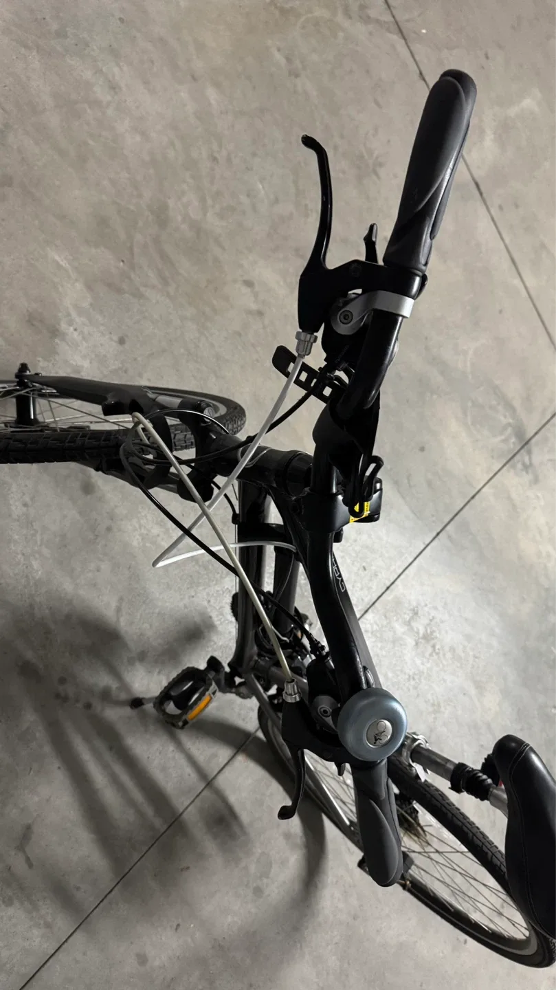 Giant Cypress DX Bike with Lock and Pump - photo 5