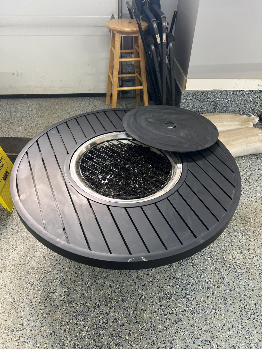 Round Fire Pit Table with Lid
