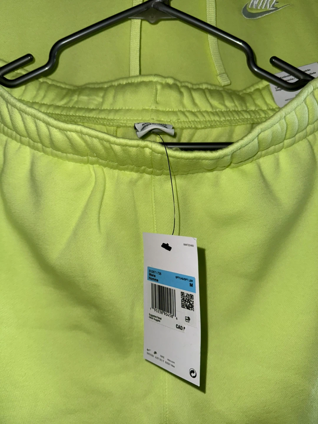 Nike Men’s Matching Set Neon - Size Medium - photo 2
